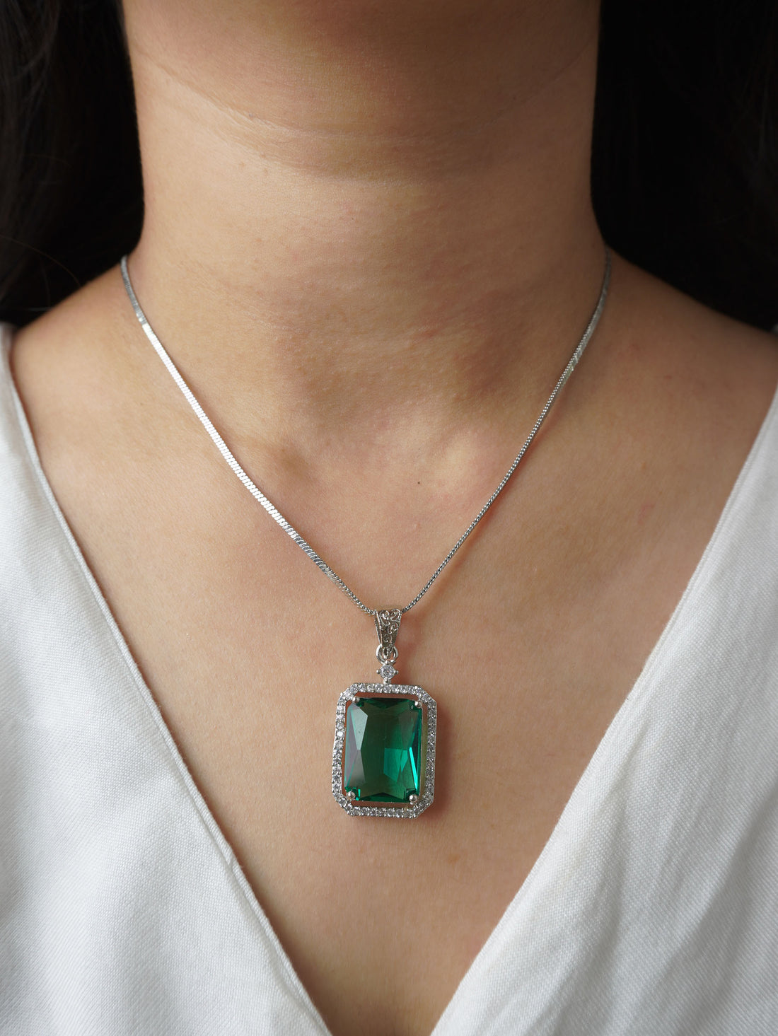 Green Kirti Pendent Set