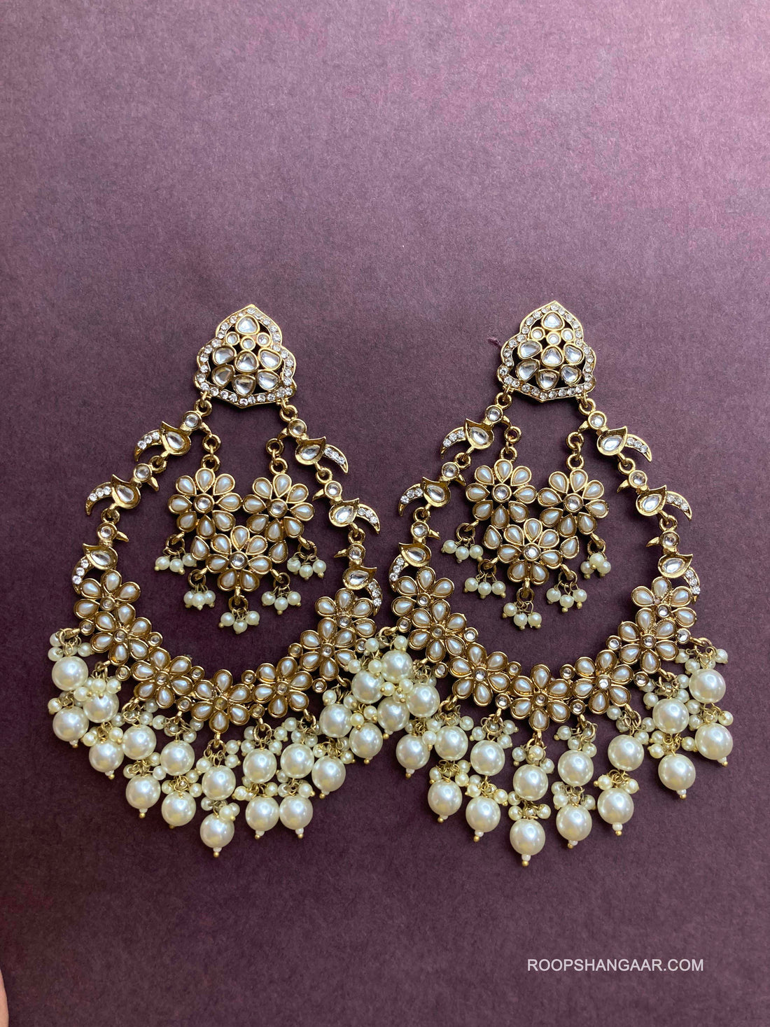 White Kashvi Chaandbalis
