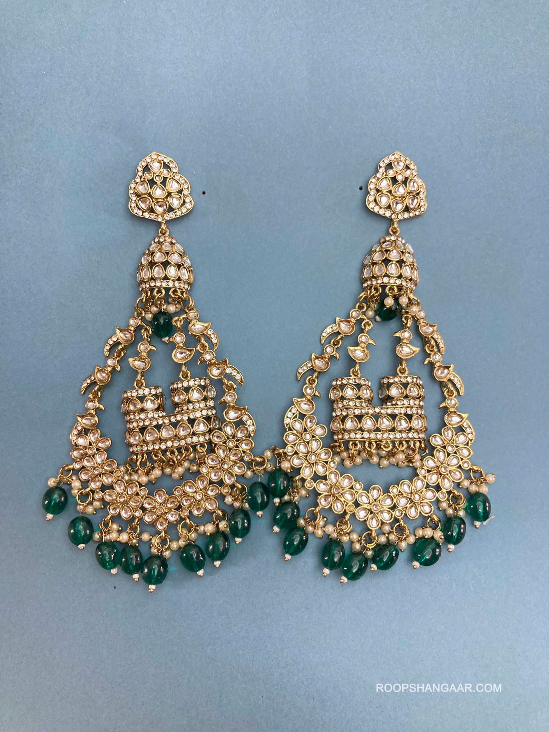 Emerald Leela Chaandbalis