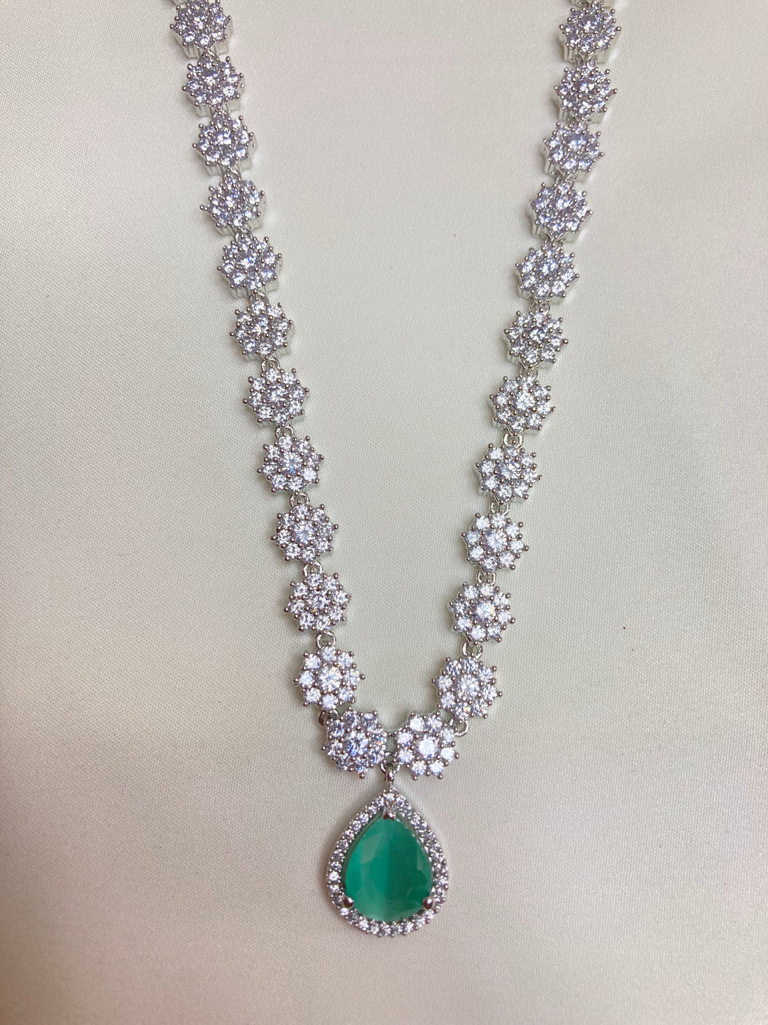 Mint Lily Zirconia Jewellery Set
