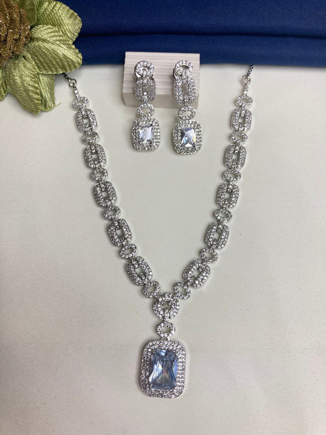 Silver Olivia Zirconia Jewellery Set