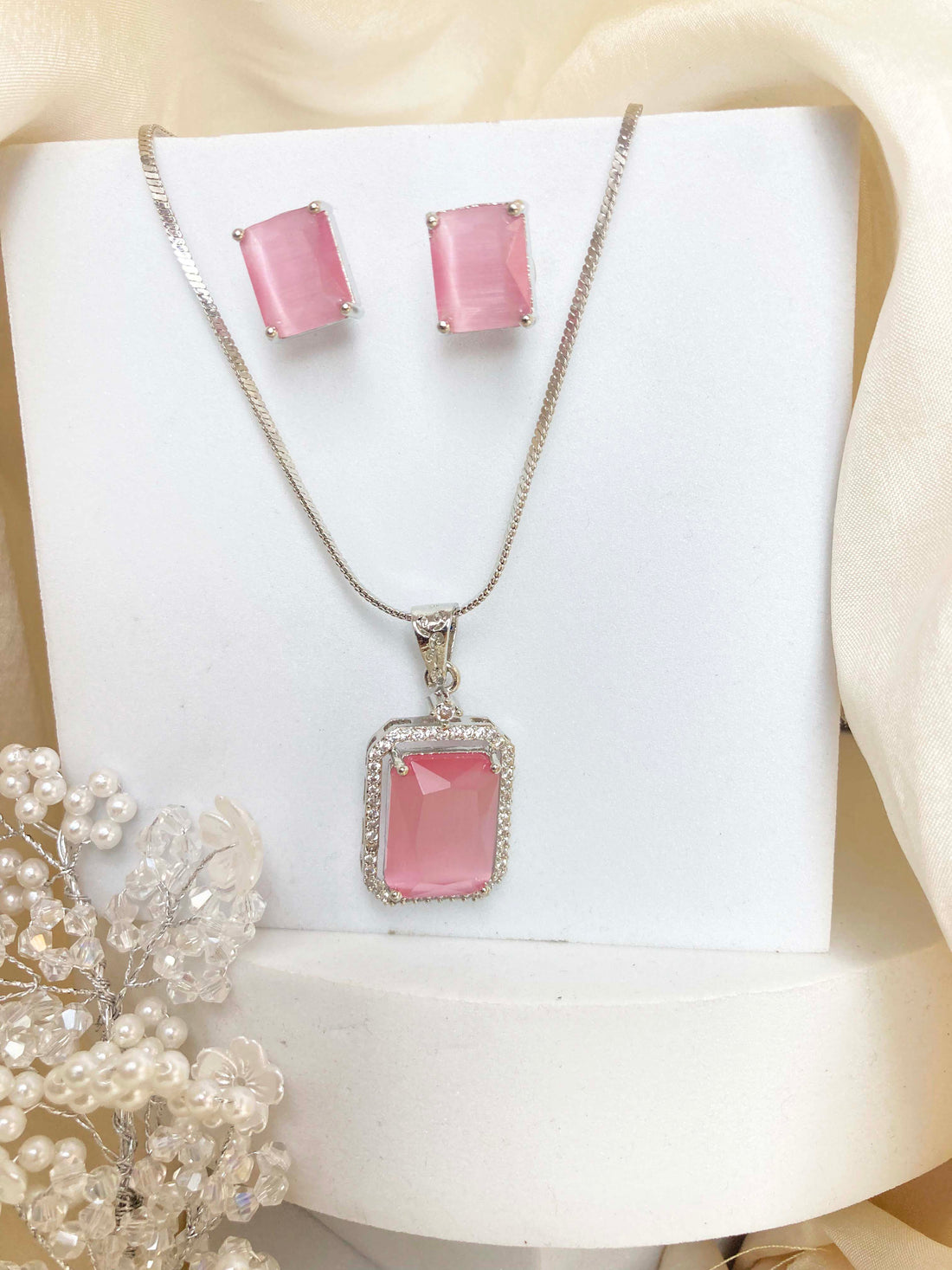Pink Zaara Pendent Set