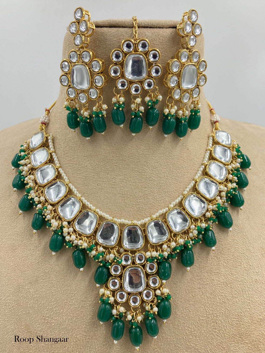 Emerald Shalini Jewellery Set