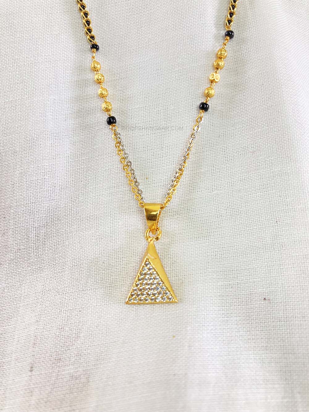 Gold Grace Delicate Mangalsutra