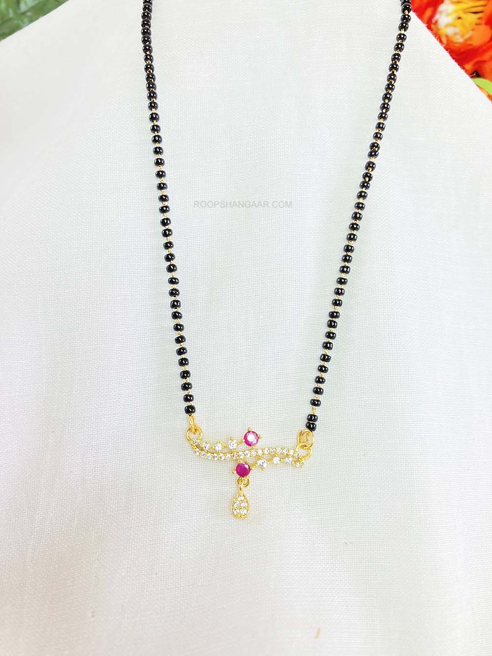 Gold Urvi Delicate Mangalsutra