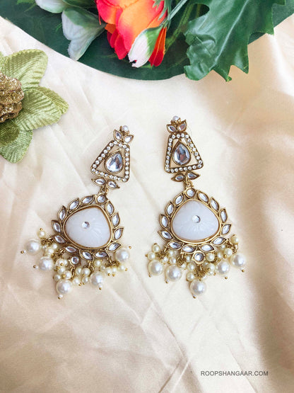 White Aaravi Chaandbalis