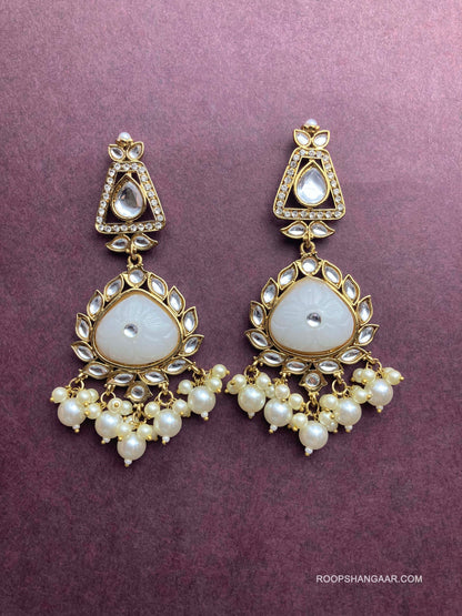 White Aaravi Chaandbalis