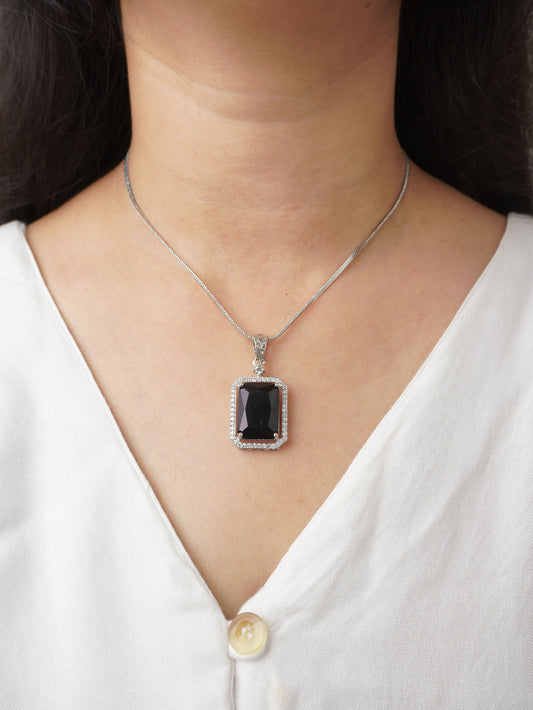 Black Zarna Pendent Set