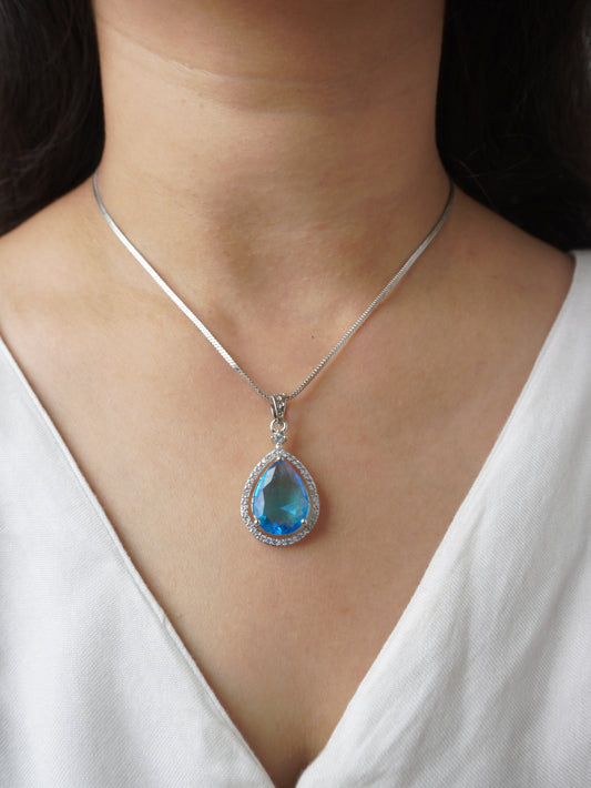 Aqua Prita Pendent Set