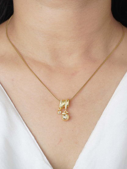 Elegant Necklace Saanvi 18 Carat Gold Plated Minimalist