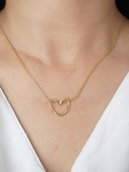 18 Carat Gold Plated Mahira Necklace for Women & Girls