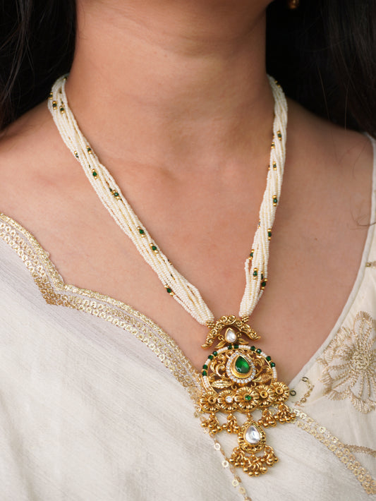Golden Emerald Kavya Temple Jewellery Set