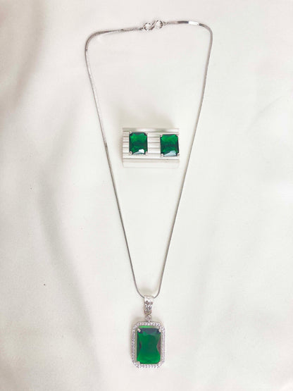 Green Kirti Pendent Set