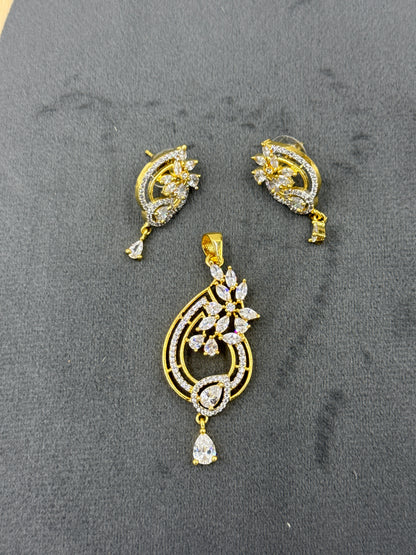 Ishvanya 18K Gold Plated Pendent Set