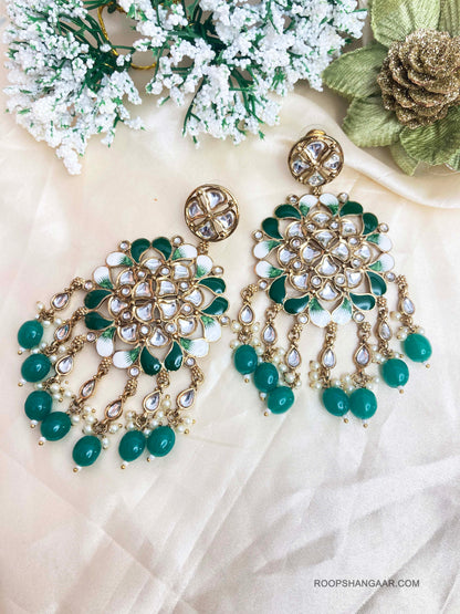 Emerald Ipshita Chaandbalis