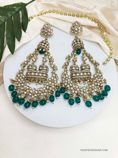 Emerald Leela Chaandbalis