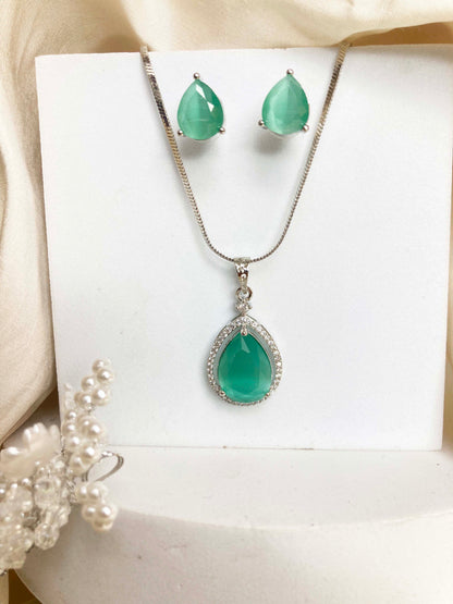 Mint Ruhani  Pendent Set
