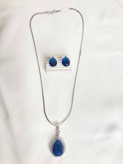 Navy Riti Pendent Set