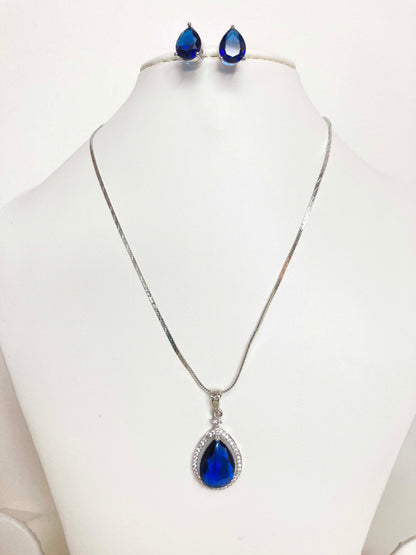Navy Riti Pendent Set