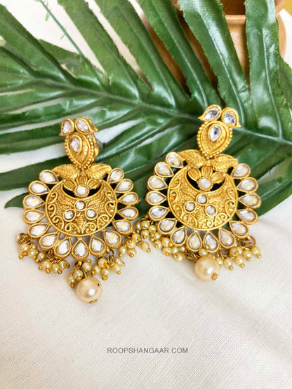 Cream White Sanjana Moti Kundan Choker Necklace Set