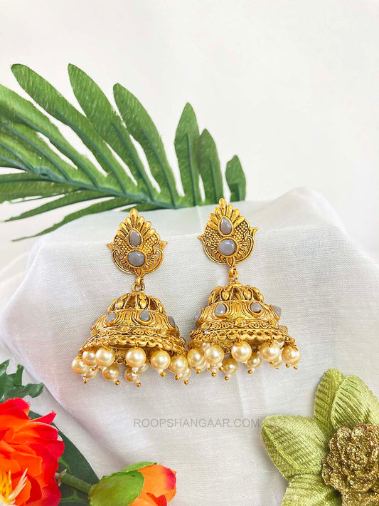 Gray Aradhna Juhmki Earrigs