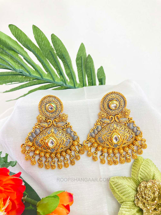 Gray Avneet Chandbali Earrigs