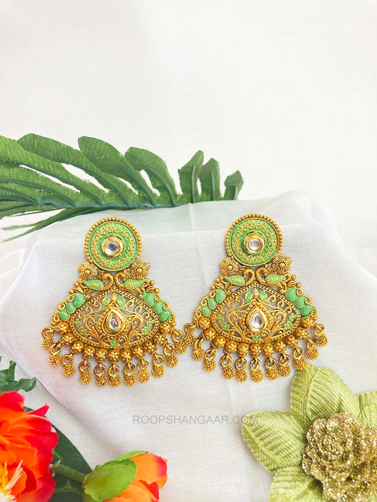 Mint Avneet Chandbali Earrigs